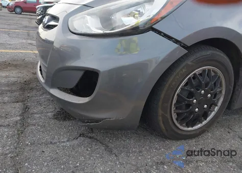 2013 Hyundai Accent Gls z USA, uszkodzony, nr VIN KMHCT4AE8DU548599